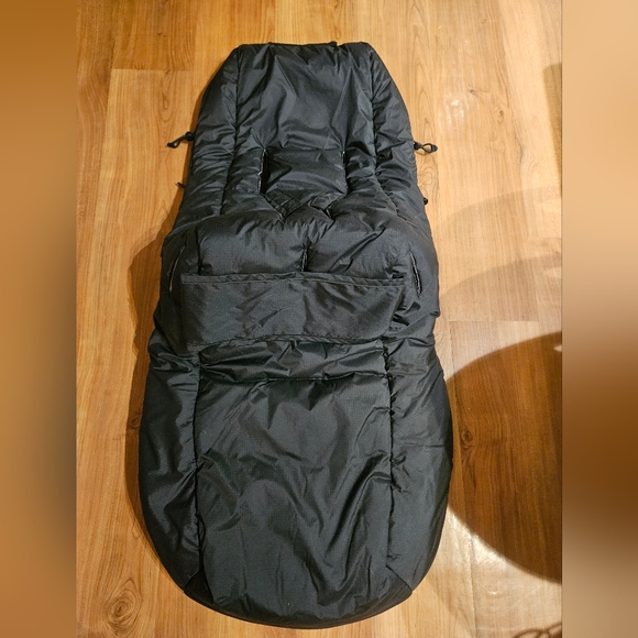 Bugaboo Performance Footmuff - Picture 3 of 4